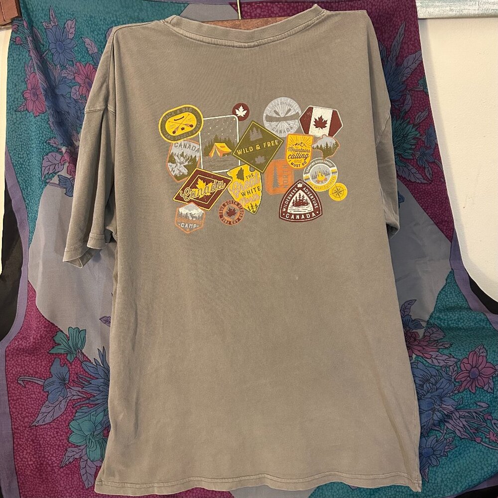 river wear banff canada graphic tee shirt XL